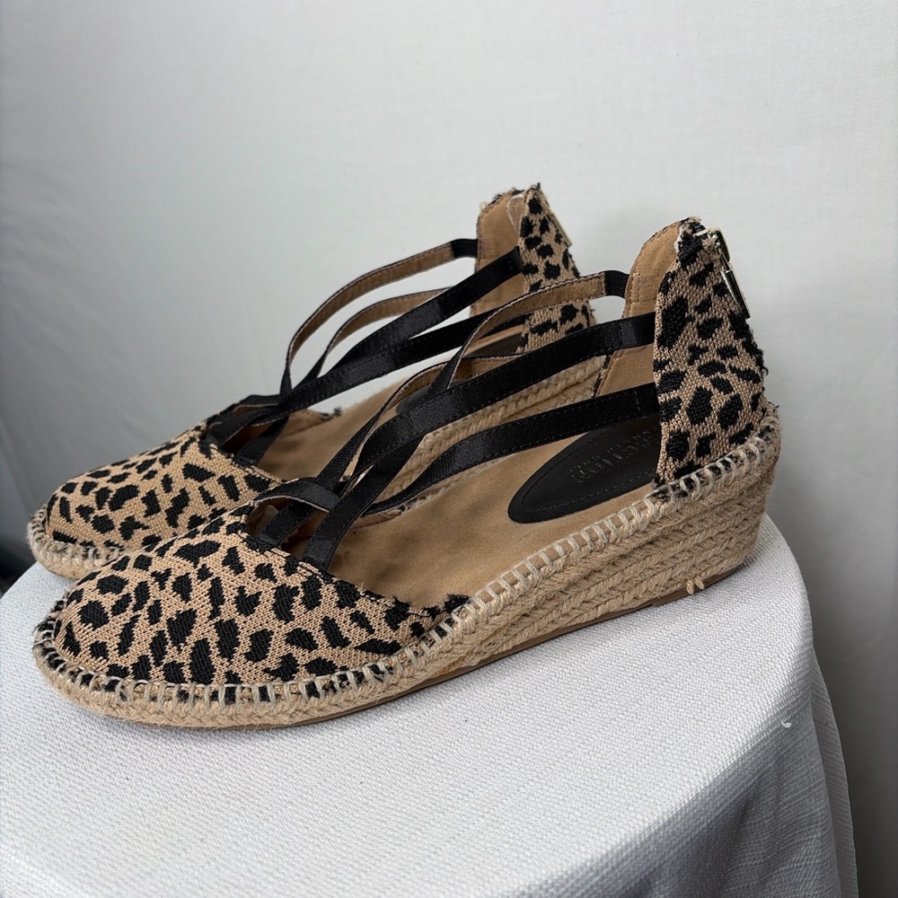Kenneth Cole Reaction Leopard Espadrille Wedge Sandals women’s Size 8.5 (B86)”✨
